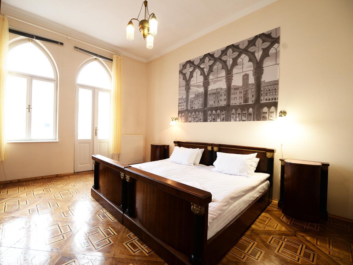 The Historical Family Nest In City Centre Lvov Exteriér fotografie