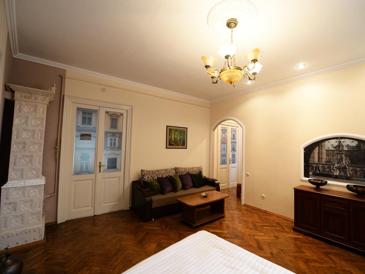 The Historical Family Nest In City Centre Lvov Exteriér fotografie